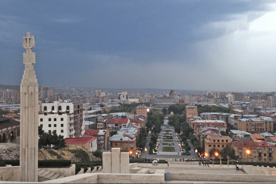 travel between armenia and azerbaijan